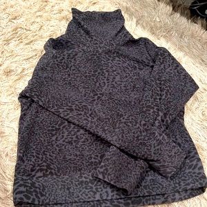 Old Navy black leopard micro fleece